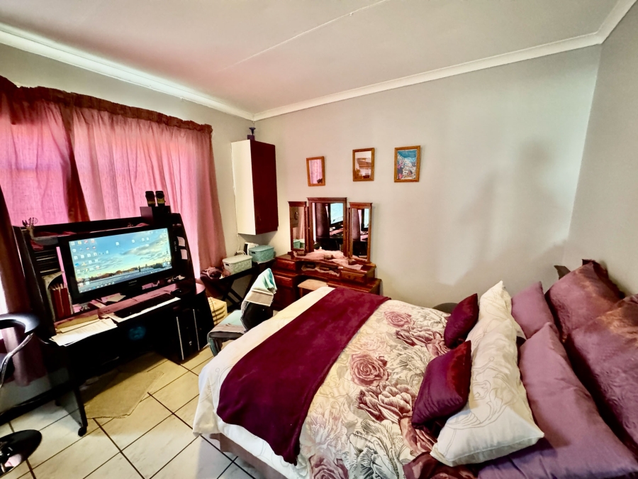 3 Bedroom Property for Sale in Potchefstroom North West
